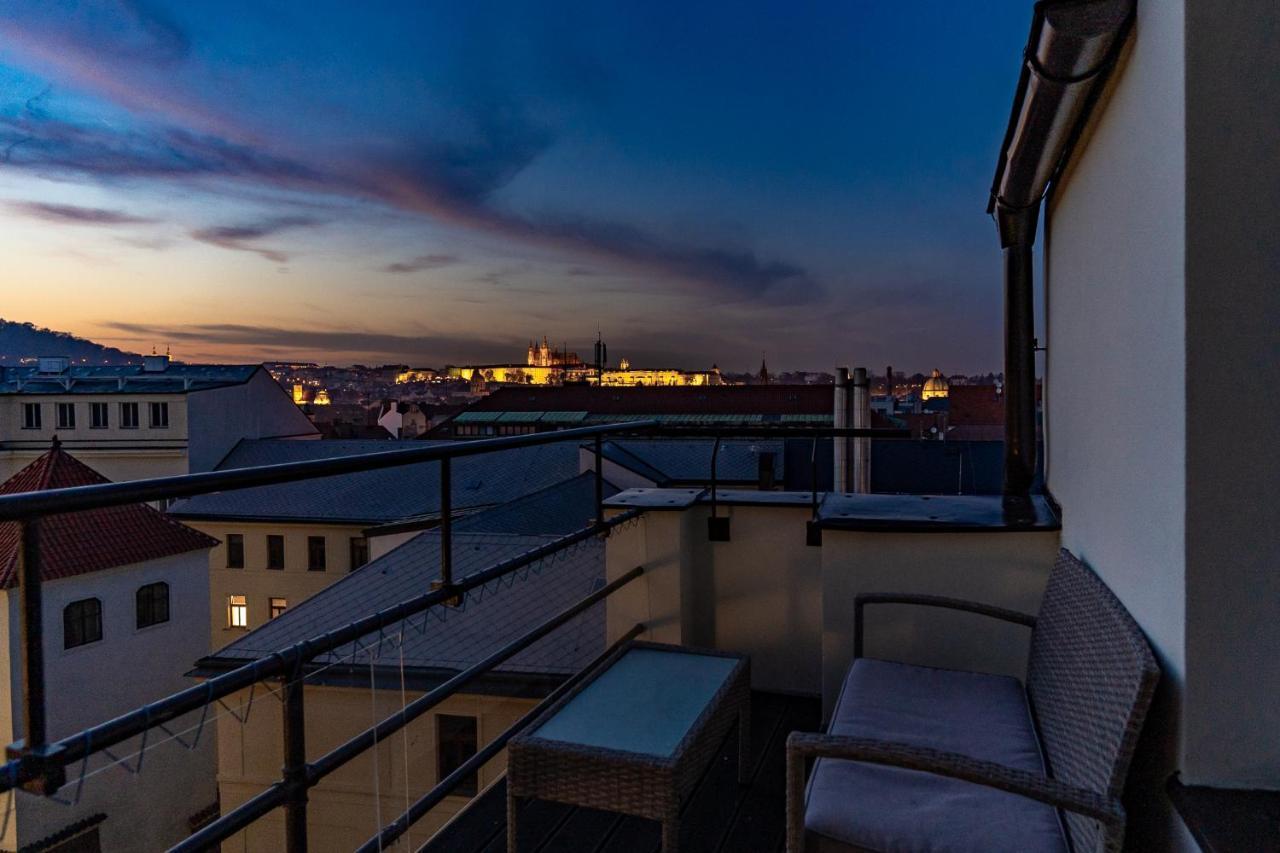 Castle View Apartment Прага Экстерьер фото