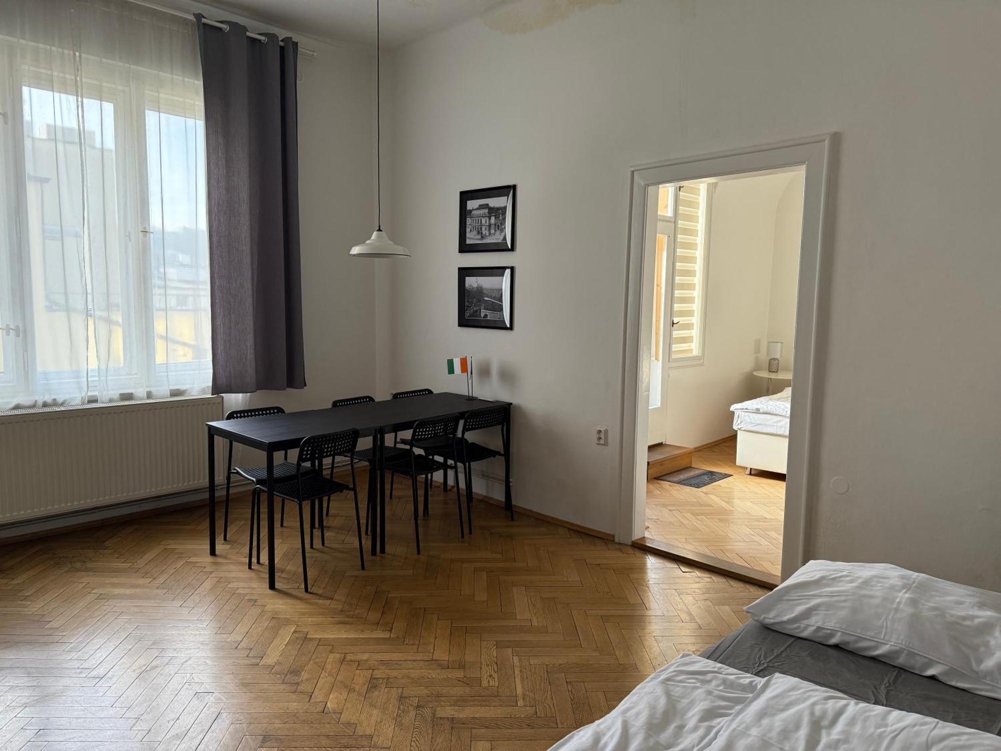 Castle View Apartment Прага Экстерьер фото
